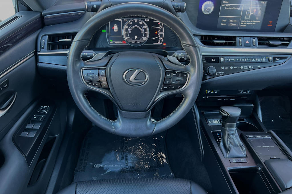 2020 Lexus ES Hybrid 300h 10