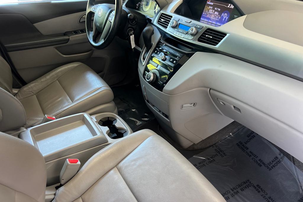 Thumbnail: 2012 Honda Odyssey - 12