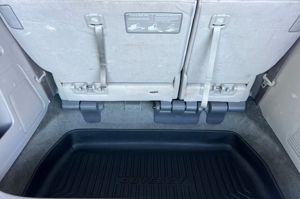 Thumbnail: 2012 Honda Odyssey - 23