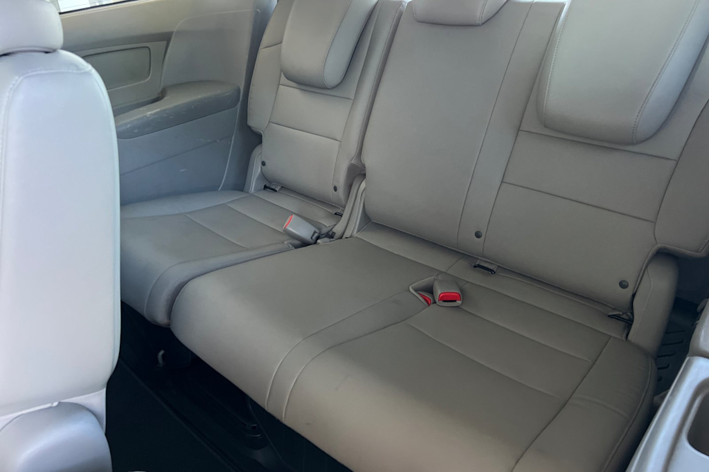 Thumbnail: 2012 Honda Odyssey - 22
