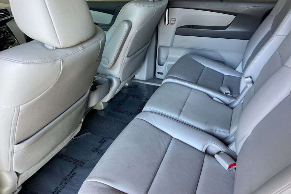 Thumbnail: 2012 Honda Odyssey - 10
