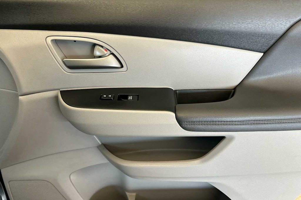Thumbnail: 2013 Honda Odyssey - 26