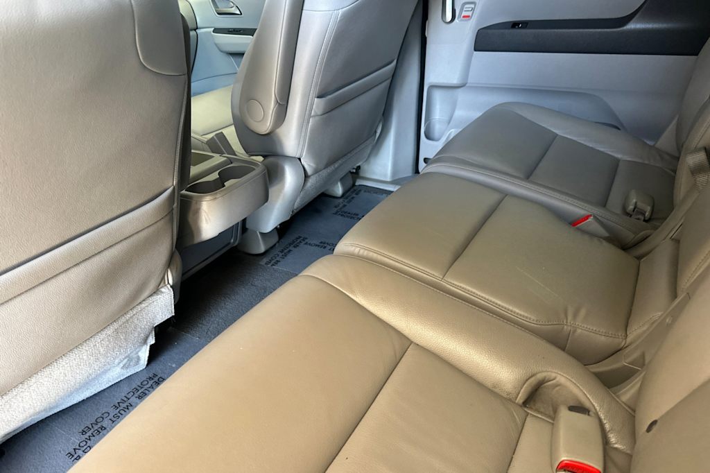Thumbnail: 2013 Honda Odyssey - 10