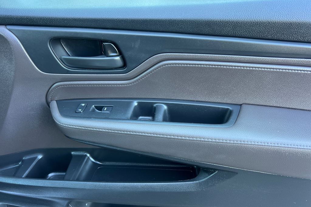 Thumbnail: 2020 Honda Odyssey - 24