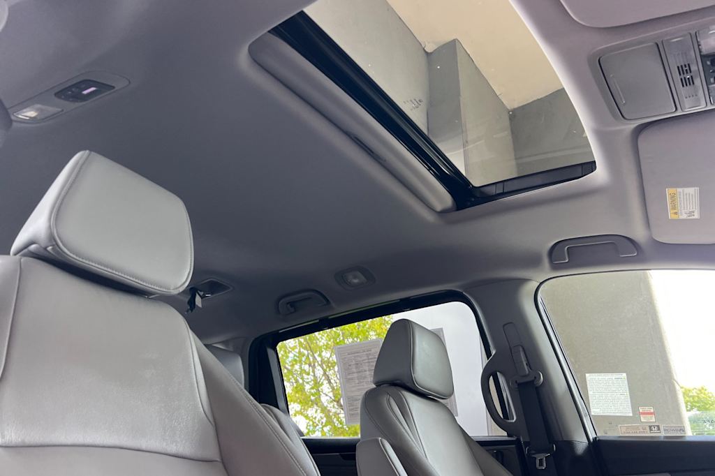 Thumbnail: 2019 Honda Odyssey - 23
