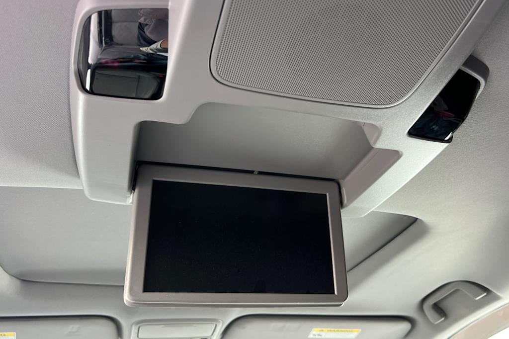 Thumbnail: 2022 Honda Odyssey - 22