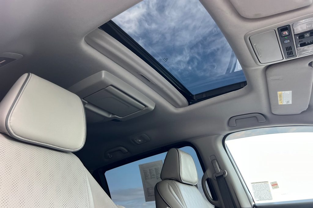 Thumbnail: 2022 Honda Odyssey - 24