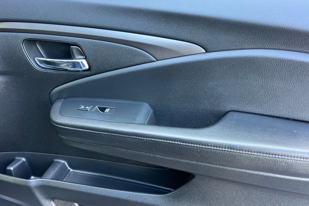 Thumbnail: 2021 Honda Pilot - 26