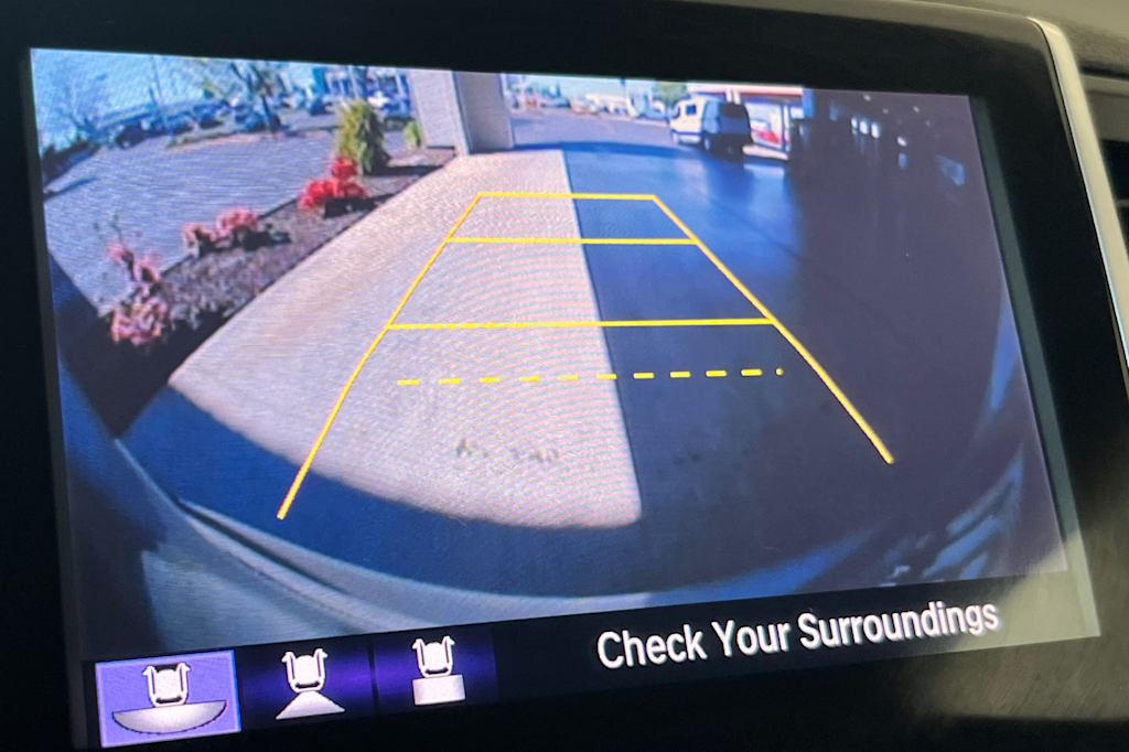 Thumbnail: 2016 Honda Pilot - 26