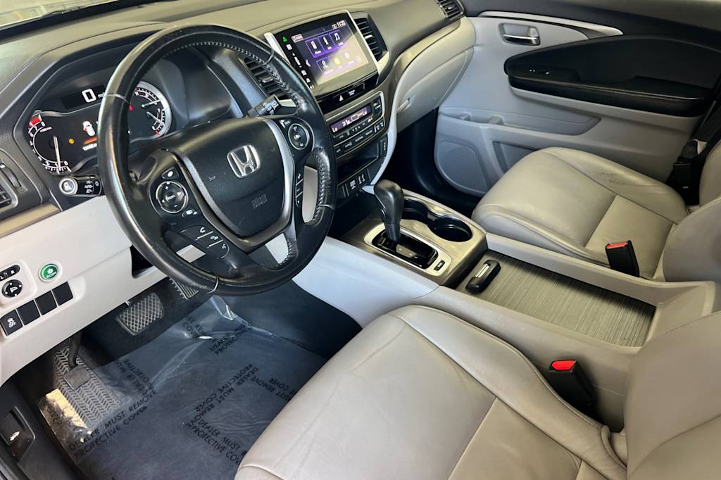 Thumbnail: 2016 Honda Pilot - 9