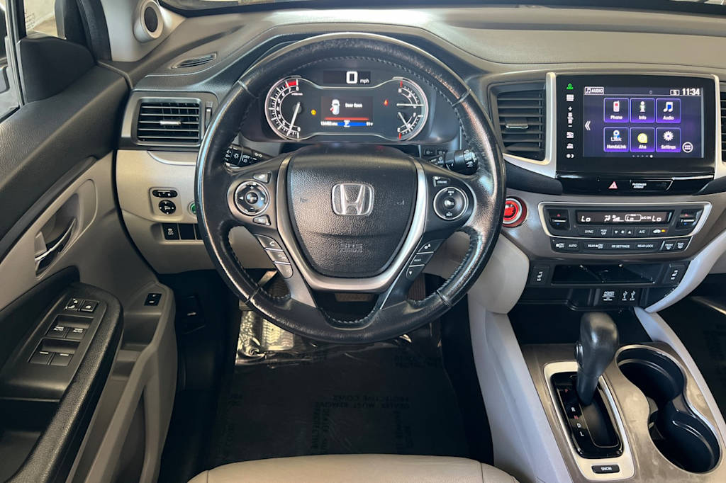 Thumbnail: 2016 Honda Pilot - 11