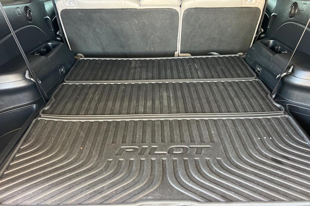 Thumbnail: 2016 Honda Pilot - 16