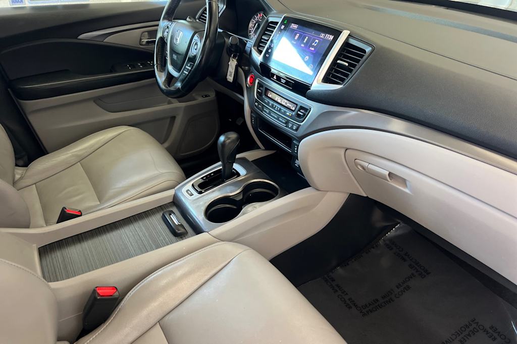 Thumbnail: 2016 Honda Pilot - 12