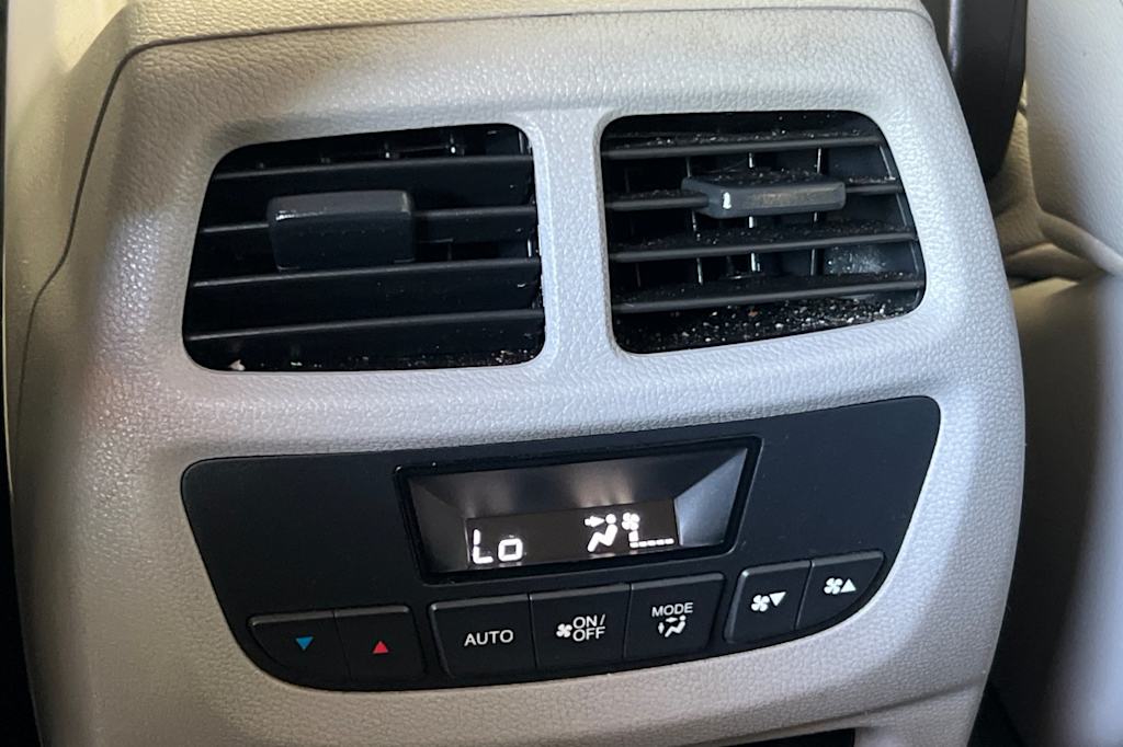 Thumbnail: 2016 Honda Pilot - 23