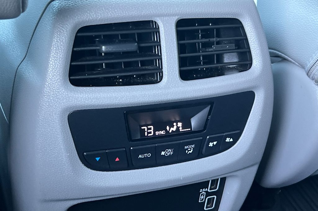 Thumbnail: 2021 Honda Pilot - 21