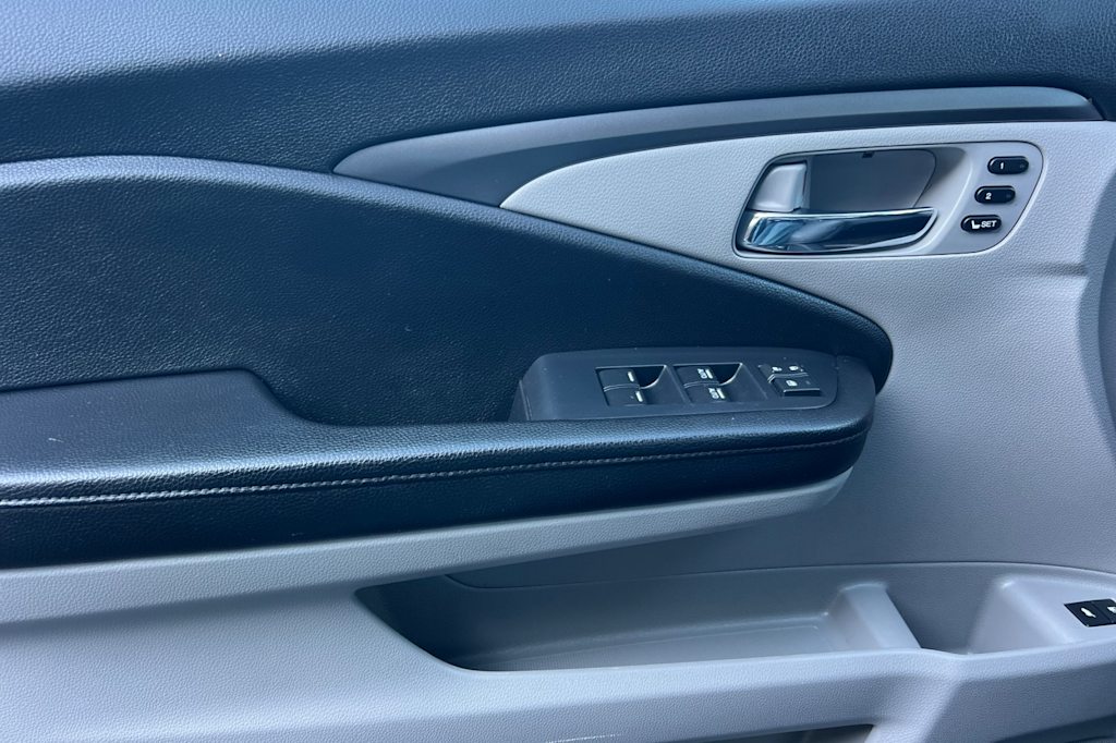 Thumbnail: 2021 Honda Pilot - 19