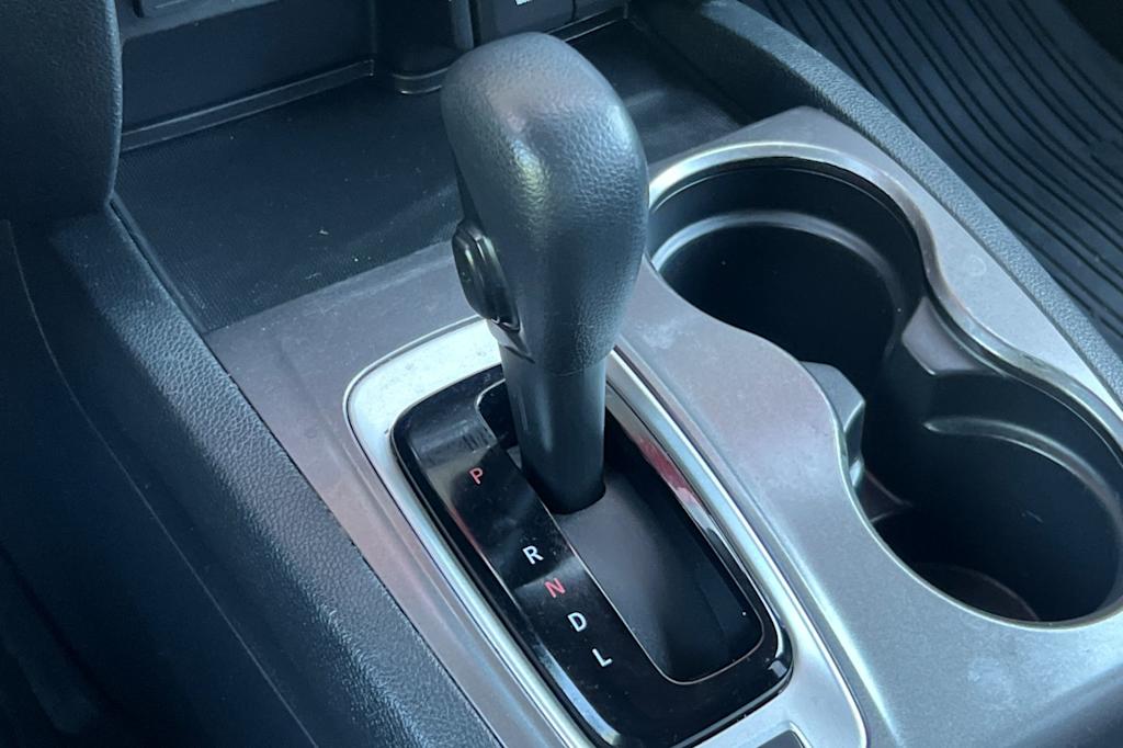 Thumbnail: 2017 Honda Pilot - 13