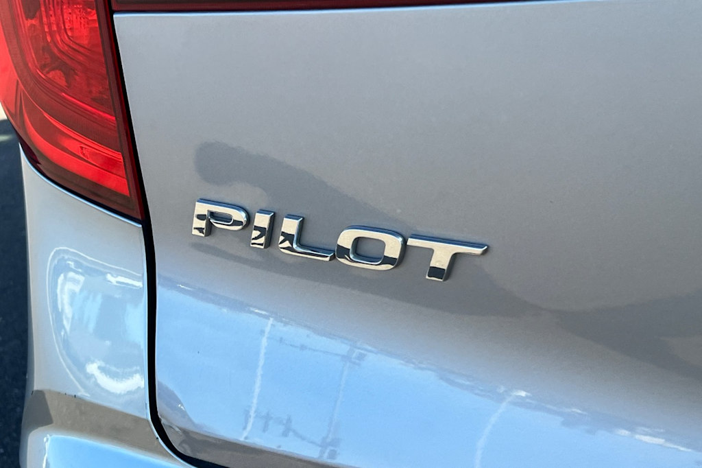 Thumbnail: 2018 Honda Pilot - 5