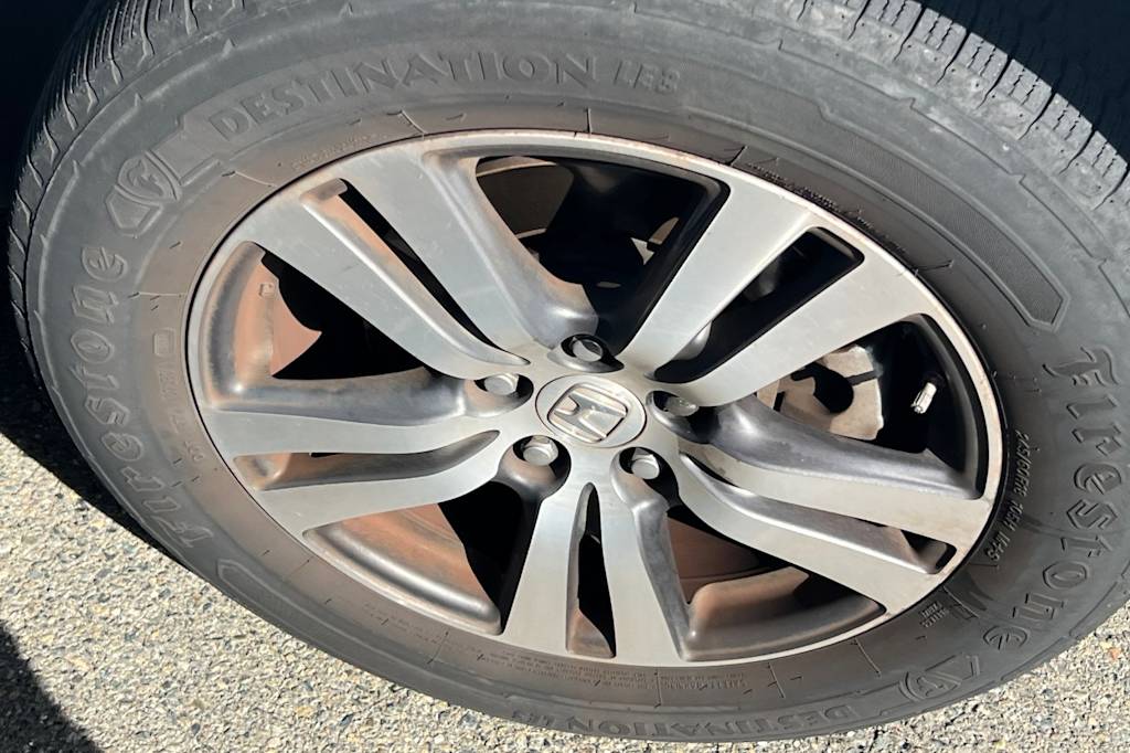 Thumbnail: 2018 Honda Pilot - 16