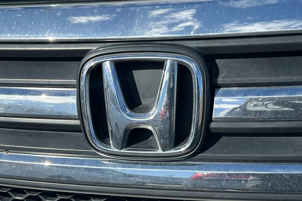 Thumbnail: 2018 Honda Pilot - 5