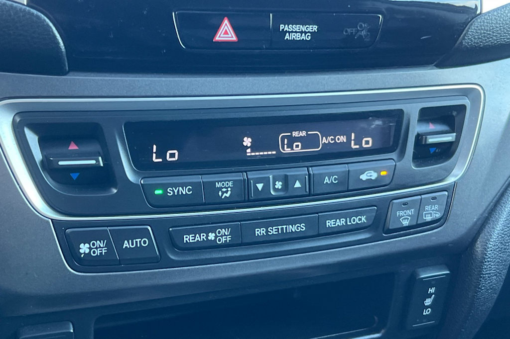 Thumbnail: 2018 Honda Pilot - 26