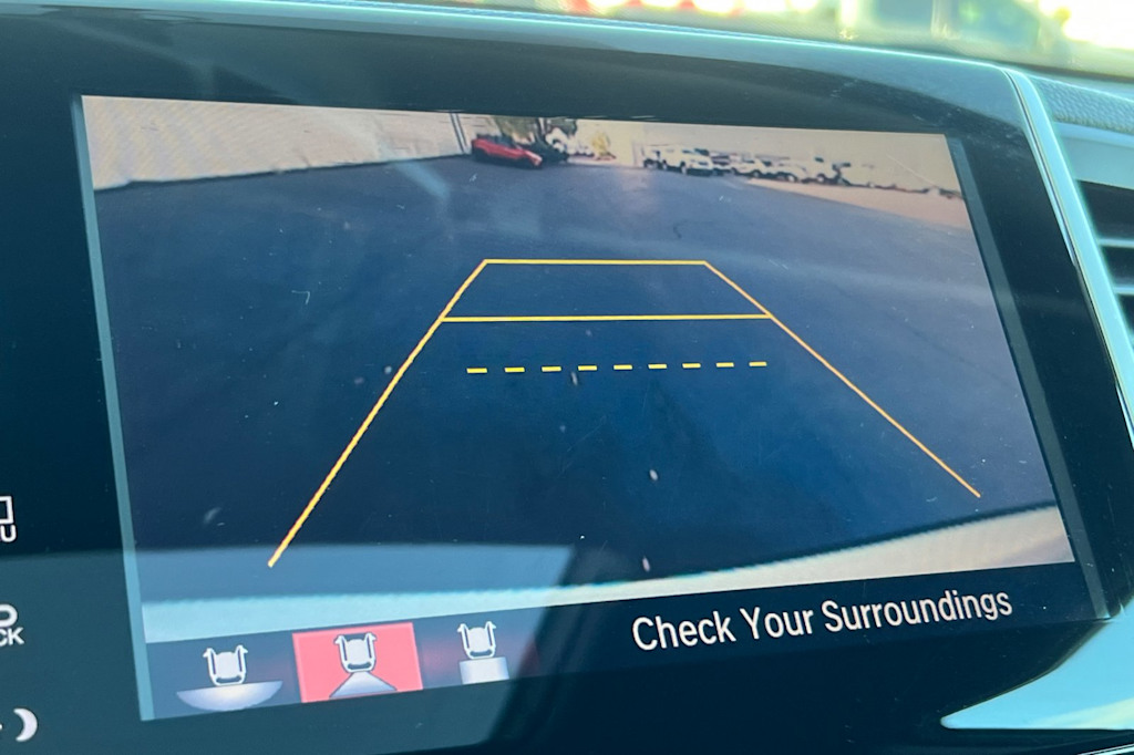 Thumbnail: 2018 Honda Pilot - 25