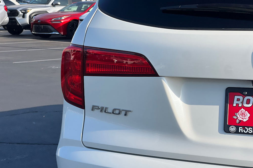 Thumbnail: 2018 Honda Pilot - 29