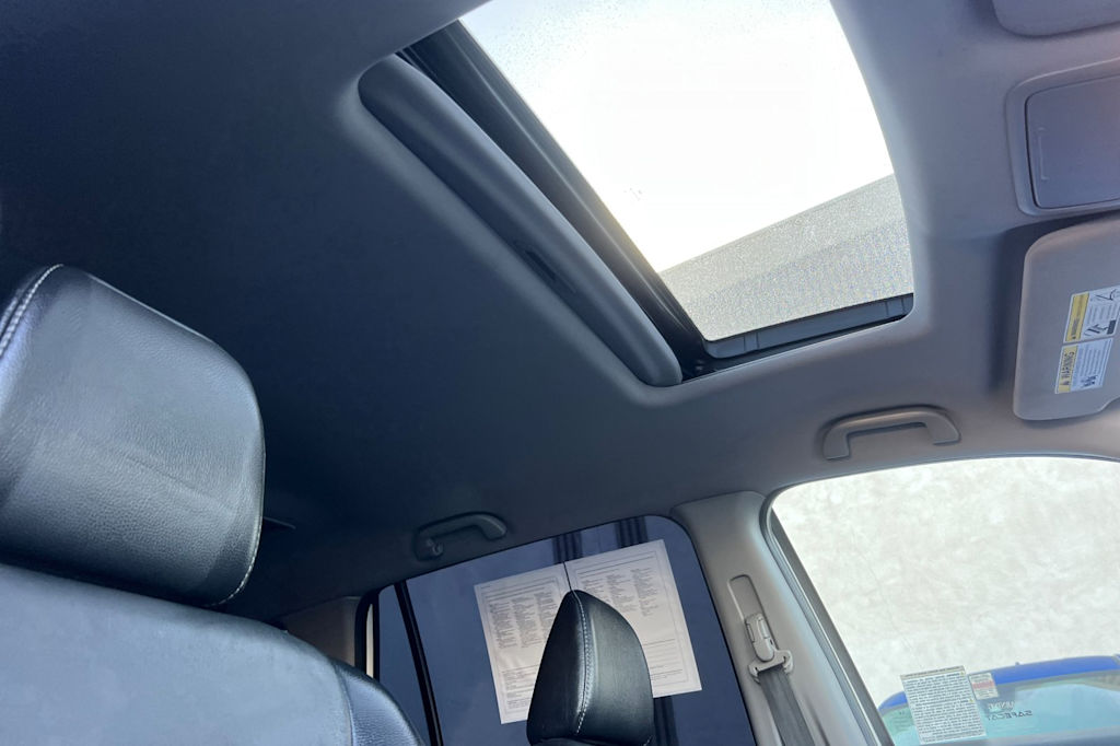 Thumbnail: 2018 Honda Pilot - 23