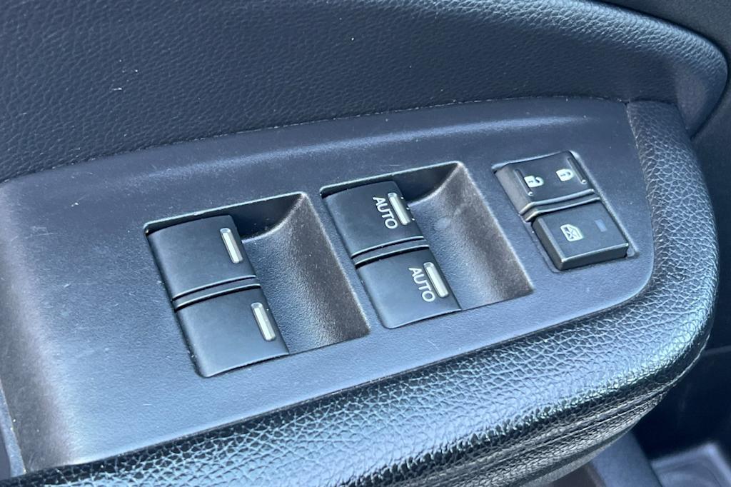 Thumbnail: 2018 Honda Pilot - 20