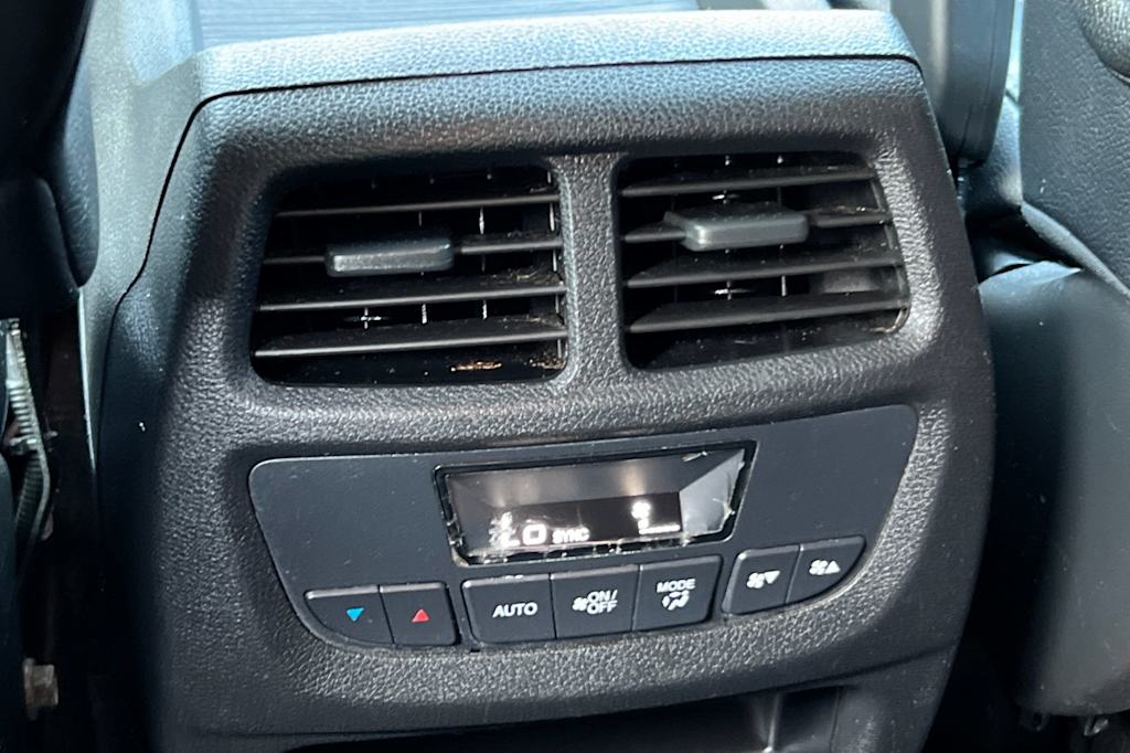 Thumbnail: 2018 Honda Pilot - 21