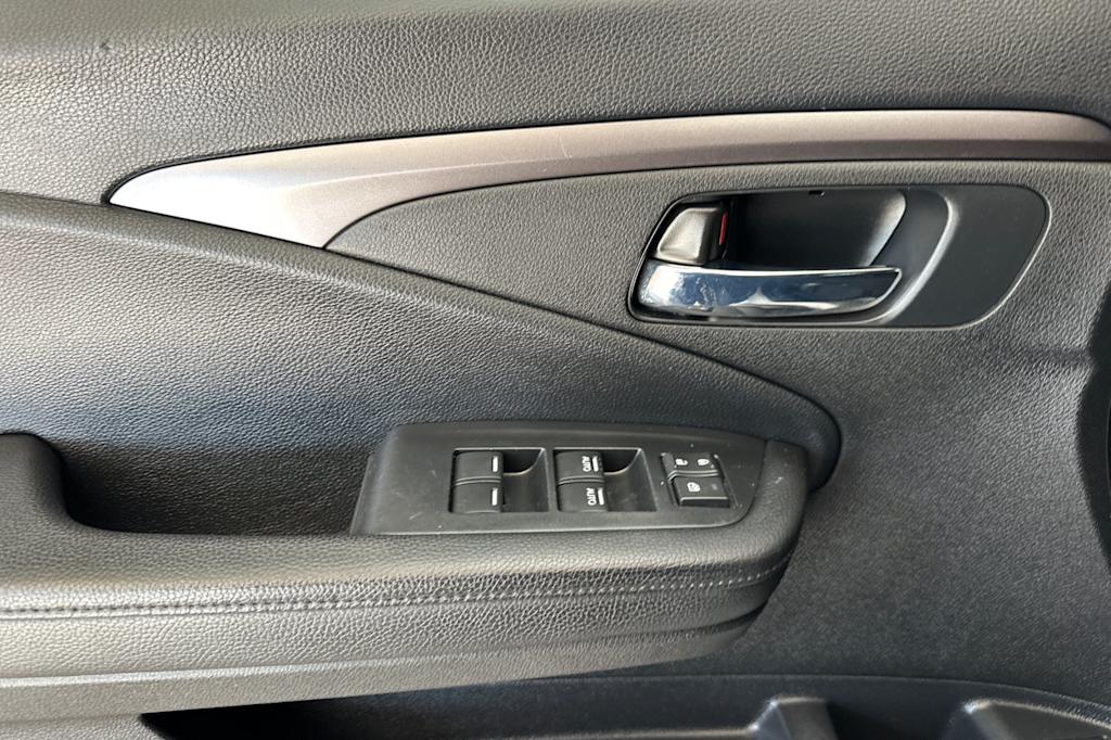 Thumbnail: 2021 Honda Passport - 21