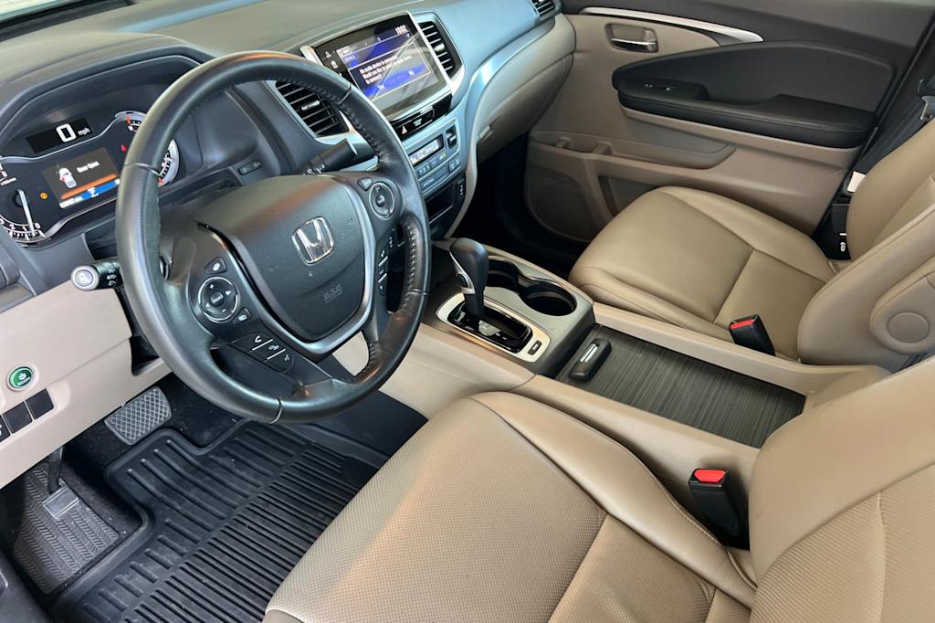 Thumbnail: 2017 Honda Ridgeline - 9