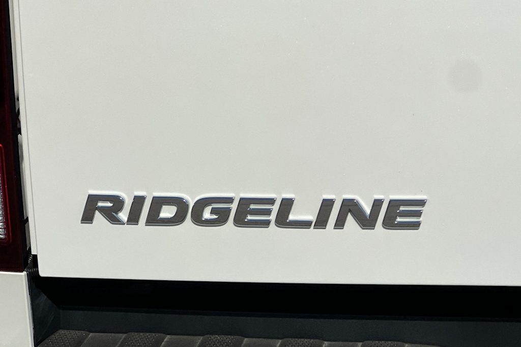 Thumbnail: 2017 Honda Ridgeline - 25