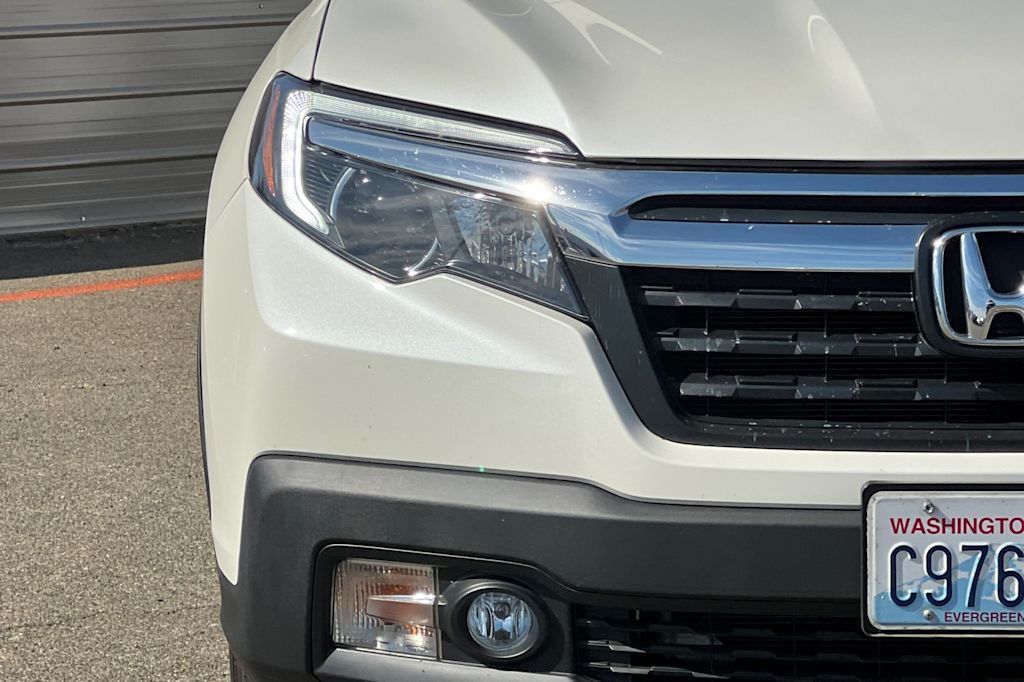 Thumbnail: 2017 Honda Ridgeline - 19