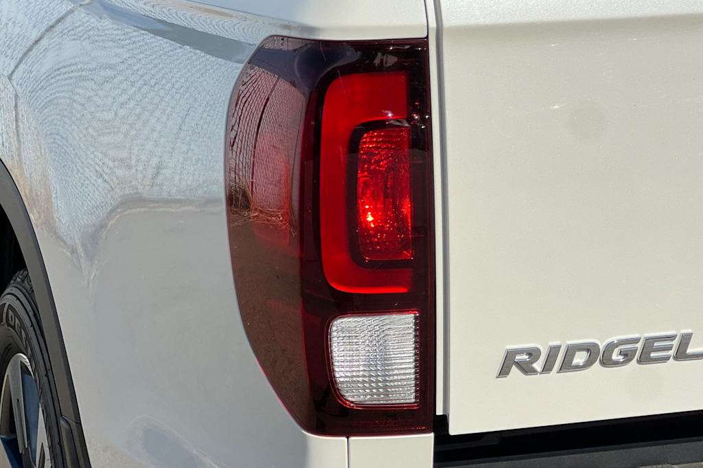 Thumbnail: 2017 Honda Ridgeline - 24