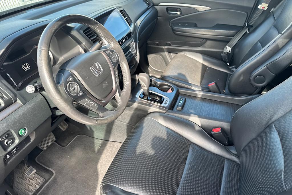 Thumbnail: 2017 Honda Ridgeline - 8