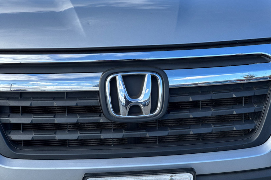 Thumbnail: 2017 Honda Ridgeline - 17