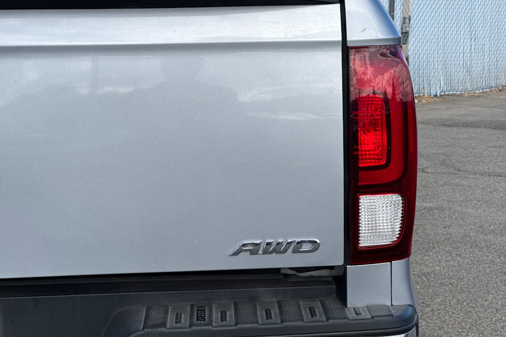 Thumbnail: 2017 Honda Ridgeline - 21