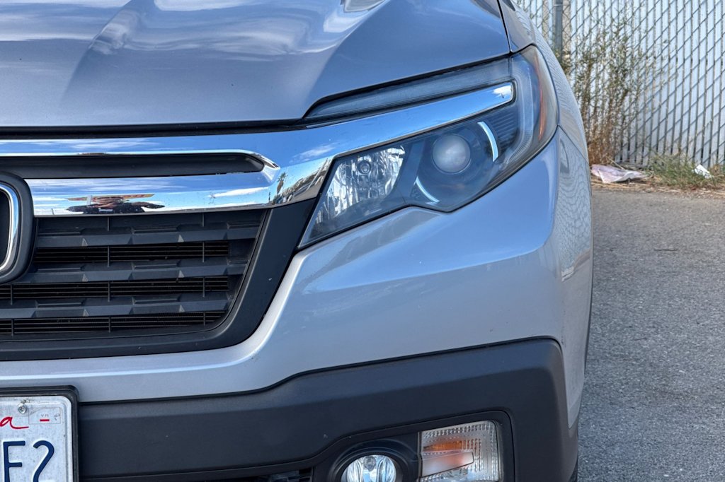 Thumbnail: 2017 Honda Ridgeline - 15