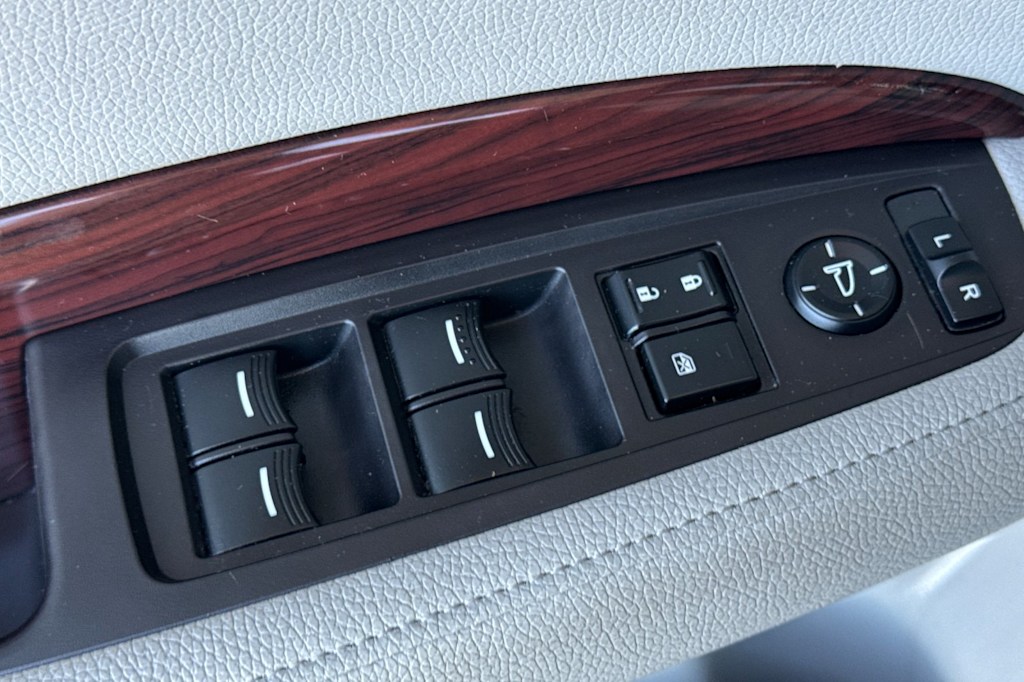 Thumbnail: 2014 Acura MDX - 22