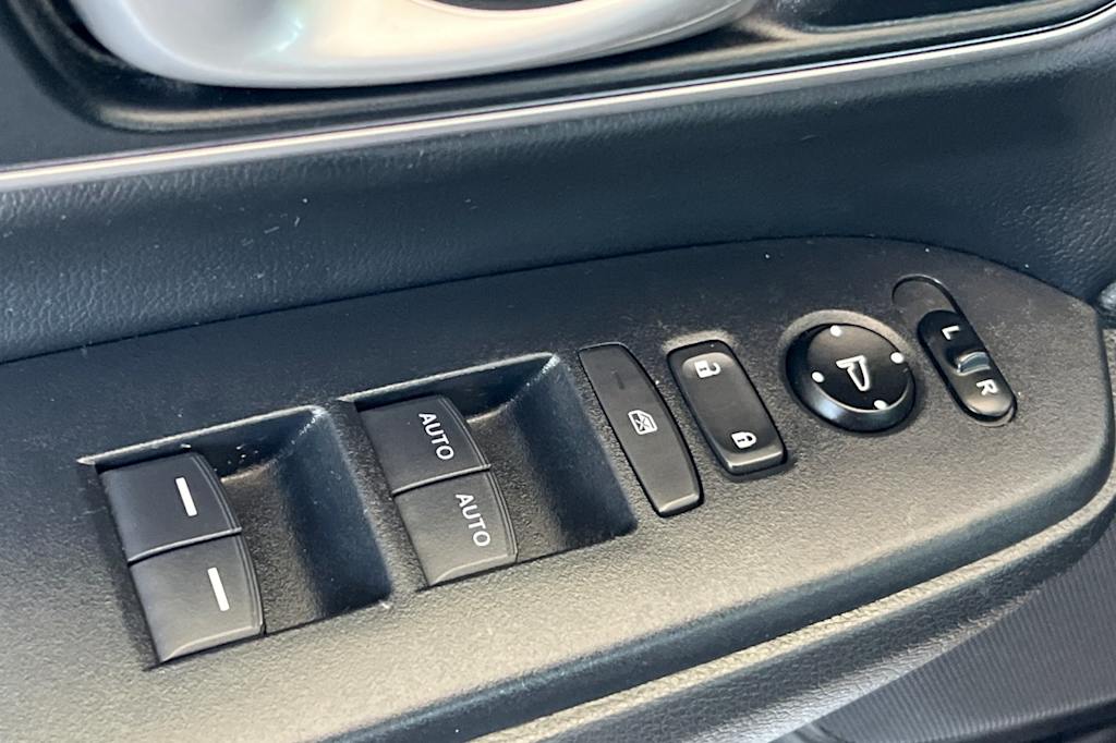 Thumbnail: 2019 Honda CR-V - 21