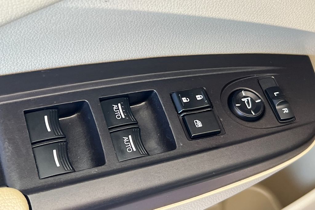 Thumbnail: 2015 Acura RDX - 20