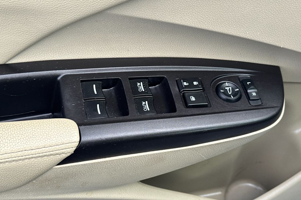 Thumbnail: 2013 Acura RDX - 21