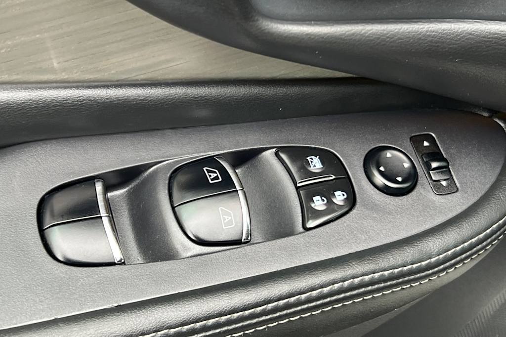 Thumbnail: 2018 Nissan Murano - 21