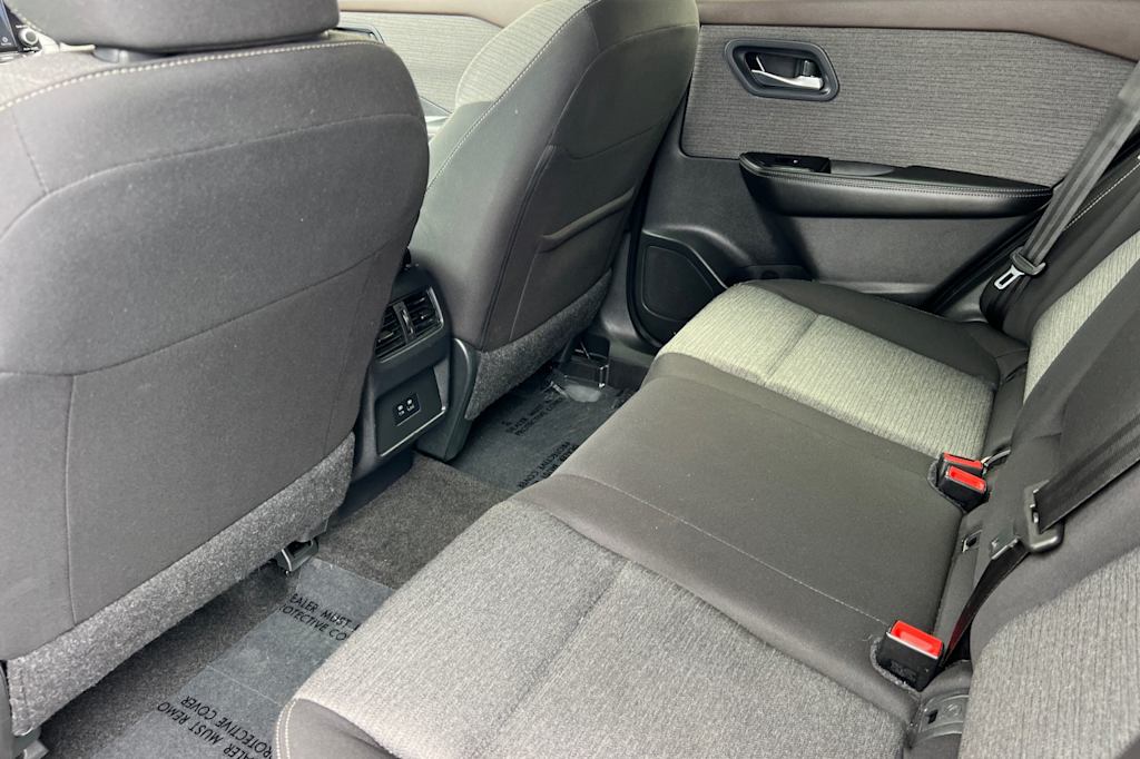 Thumbnail: 2023 Nissan Rogue - 10