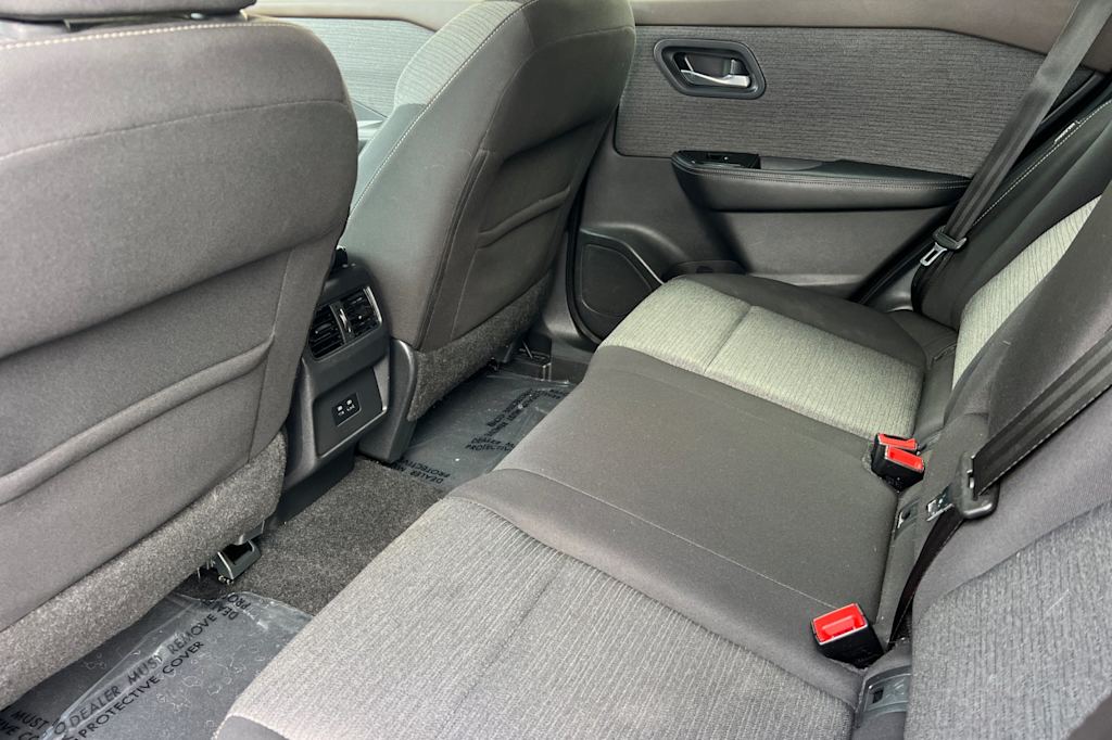 Thumbnail: 2022 Nissan Rogue - 10