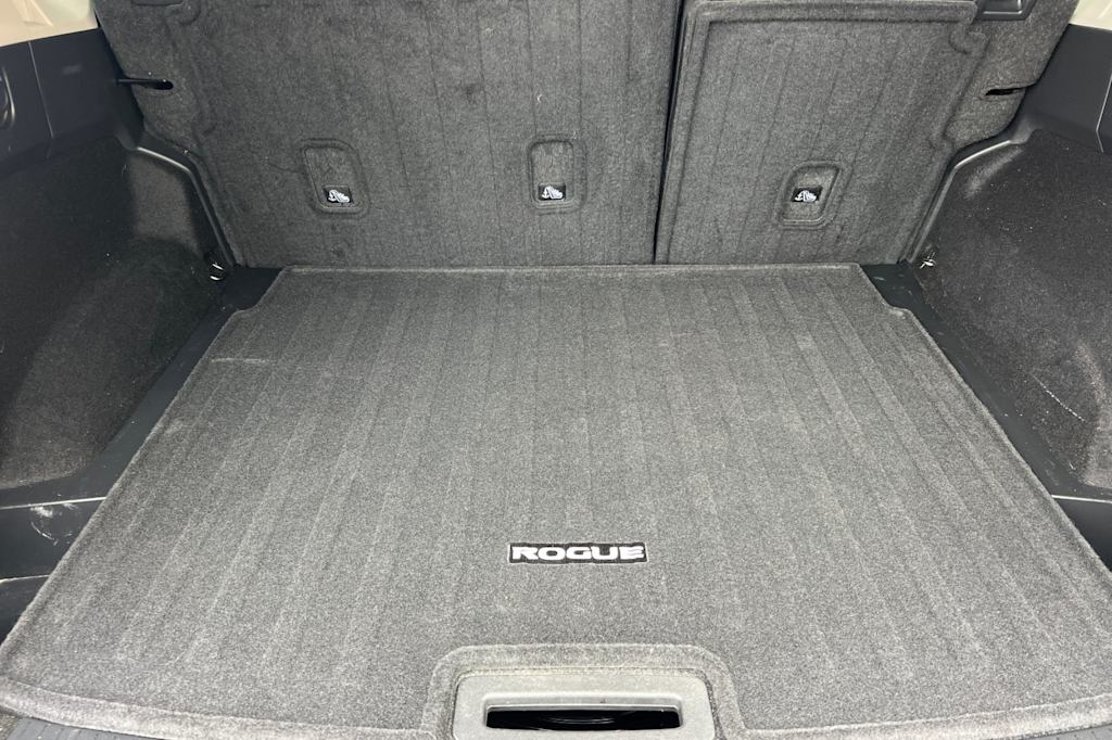 Thumbnail: 2022 Nissan Rogue - 15