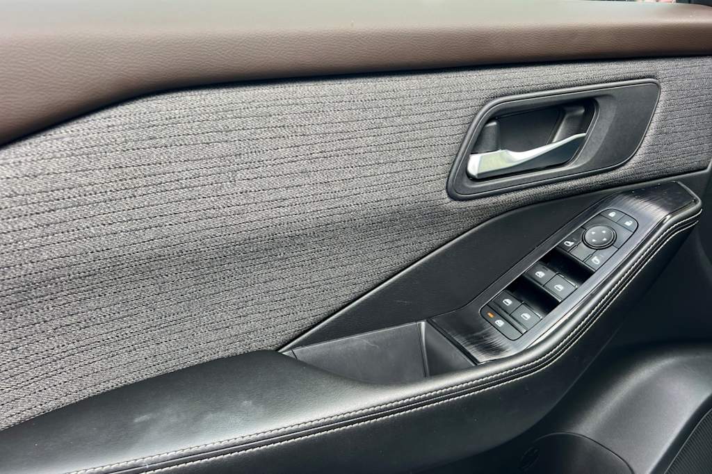 Thumbnail: 2022 Nissan Rogue - 20