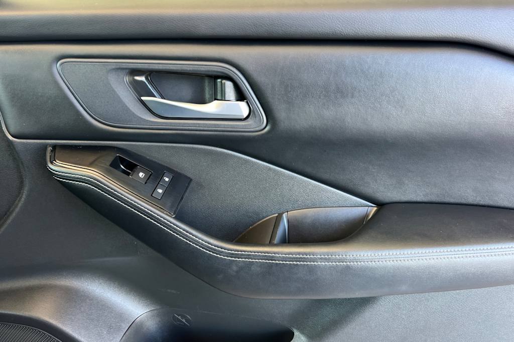 Thumbnail: 2024 Nissan Rogue - 24