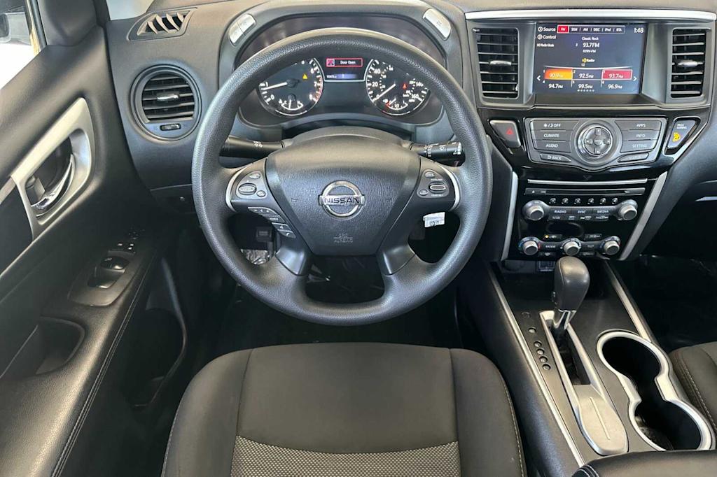 Thumbnail: 2020 Nissan Pathfinder - 9